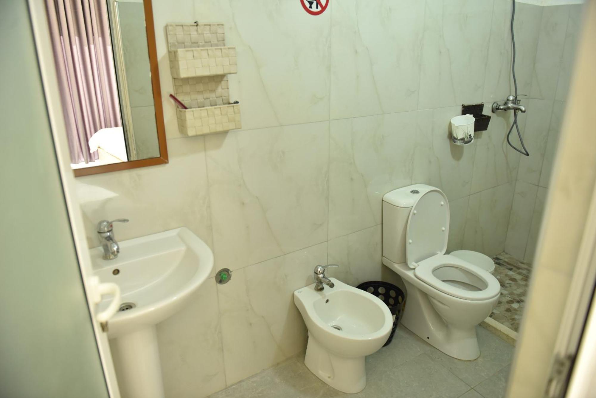 Hotel Termal Peshkopi Стая снимка